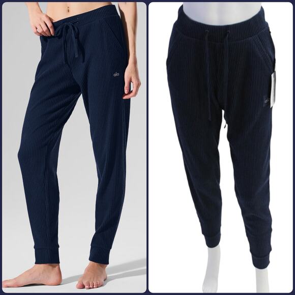 Alo Yoga Muse Sweatpant Navy High-Rise Wide-Ribbed Cozy Jogger